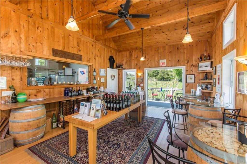 The Langworthy Inn & Winery Westerly Eksteriør bilde
